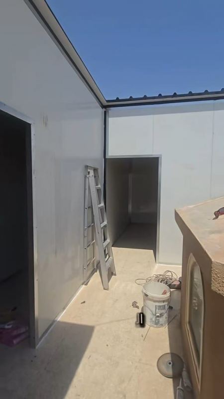 ملاحق ساندوتش بانل جدة: دليل التكلفة والمزايا وأحدث تصاميم الملاحق الخارجية